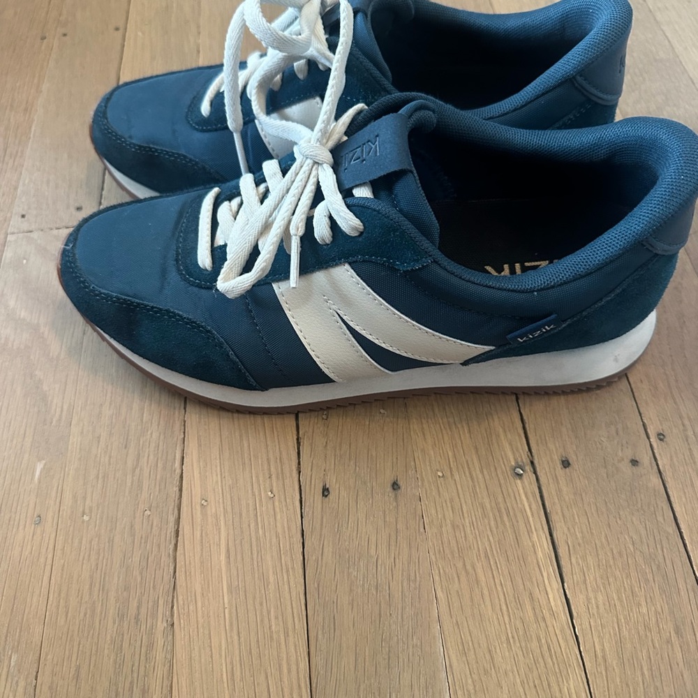 Kizik Milan Sneakers - Tidepool Men’s 7.5/ women’s 9
